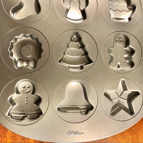 NWOT Holiday Themed Cookie or Muffin Baking sheet - Picture 2 of 5